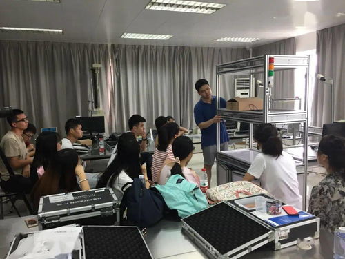 上海版專獲批開設全國首批人工智能技術服務專業，引領職業教育新篇章